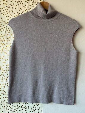 Kate Hill Sleeveless Metallic Turtleneck Vest in Silver-Gray size Medium